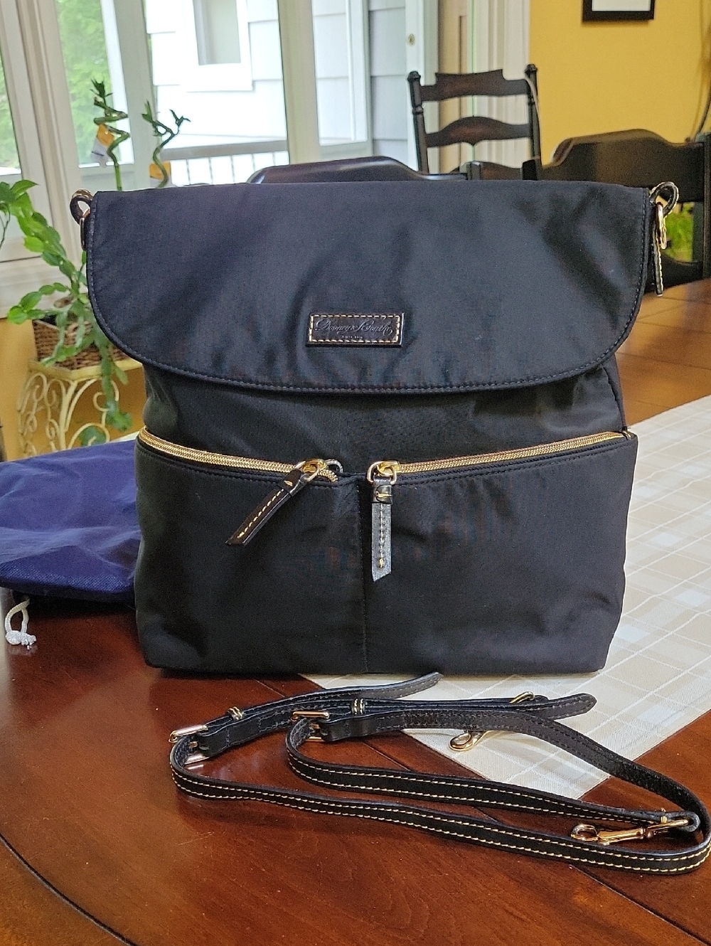Dooney & Bourke Messenger Bag
